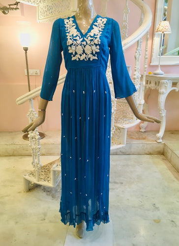 hand embroidery V neck dress