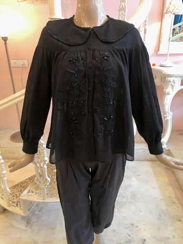 Oversized collar blouse