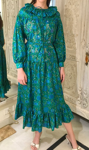 ilk printed dress -  oversized collar and ruffled hem